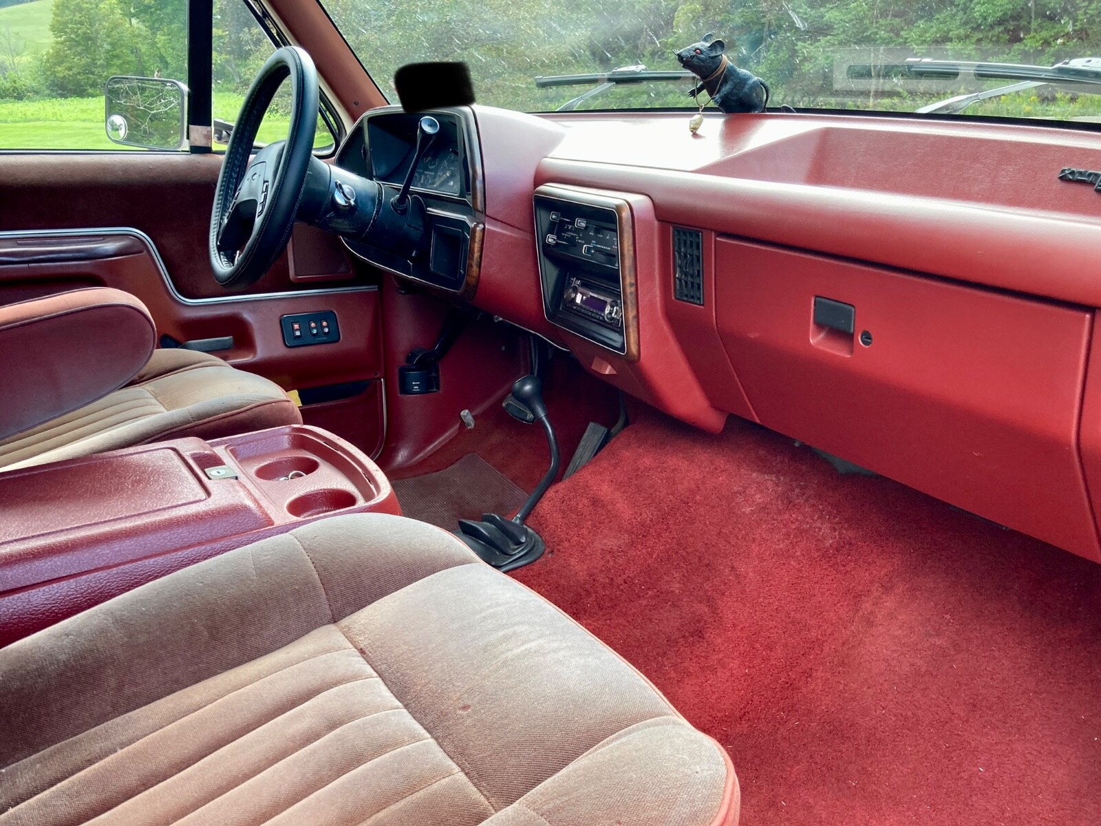 Ford-Bronco-1987-SUV-1