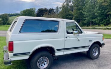 Ford-Bronco-1987-SUV-33