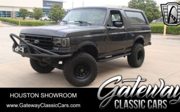 Ford-Bronco-1988