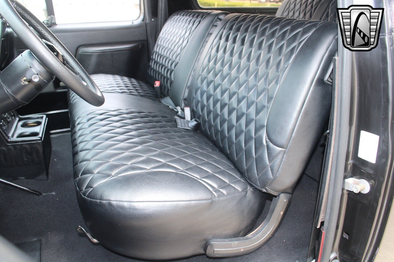Ford-Bronco-1988-16