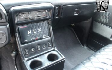 Ford-Bronco-1988-23