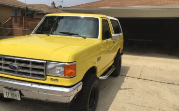 Ford-Bronco-1988-3