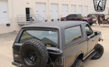 Ford-Bronco-1988-38