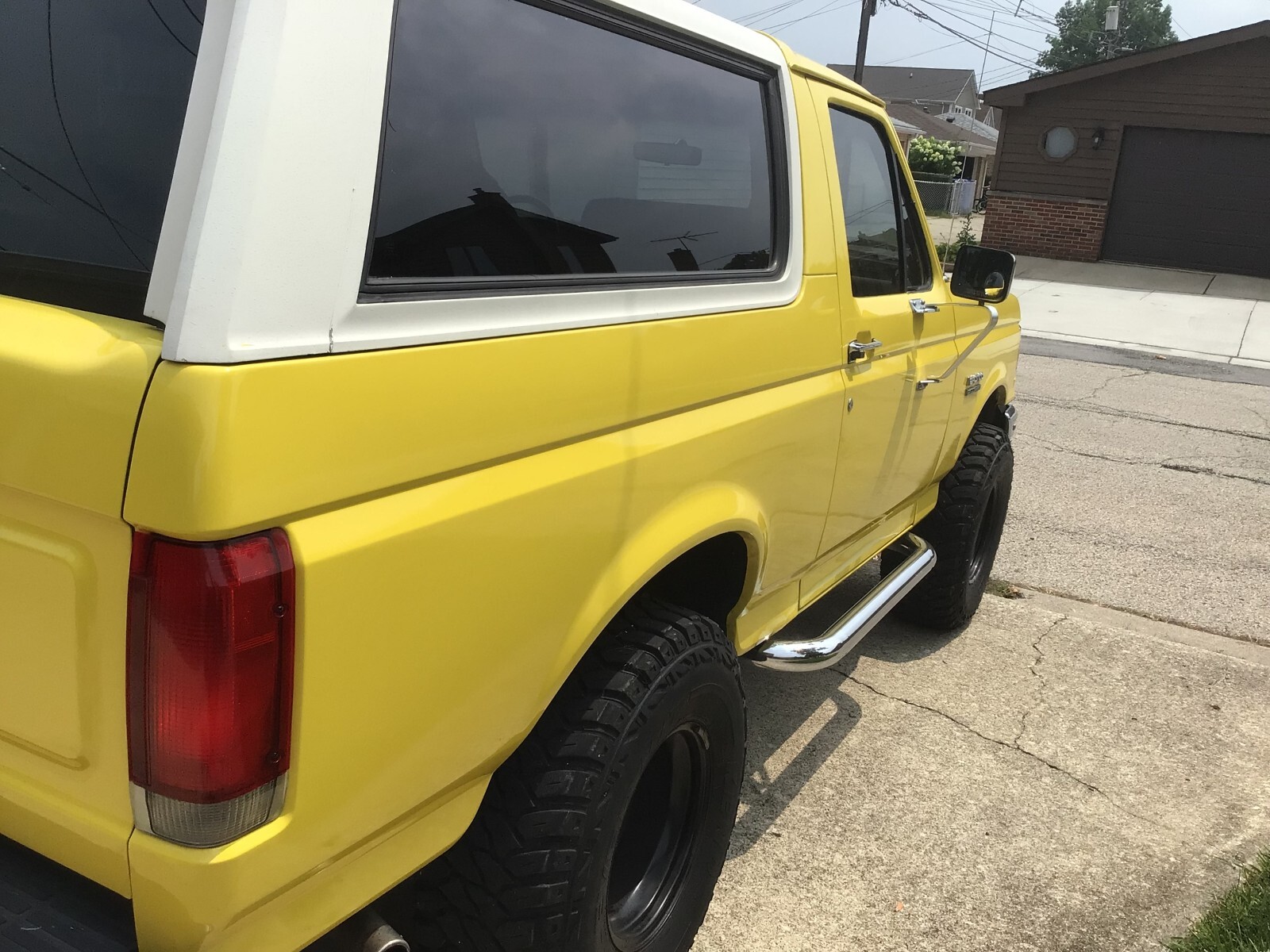 Ford-Bronco-1988-4