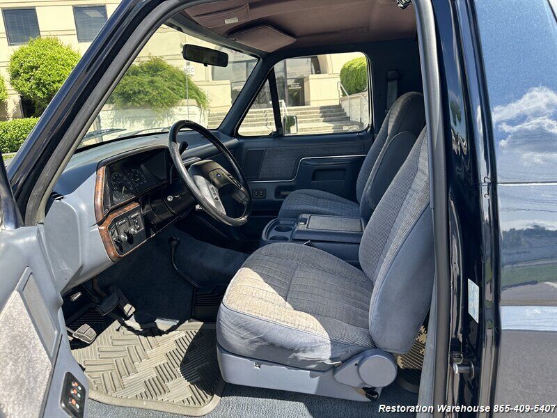 Ford-Bronco-1989-10