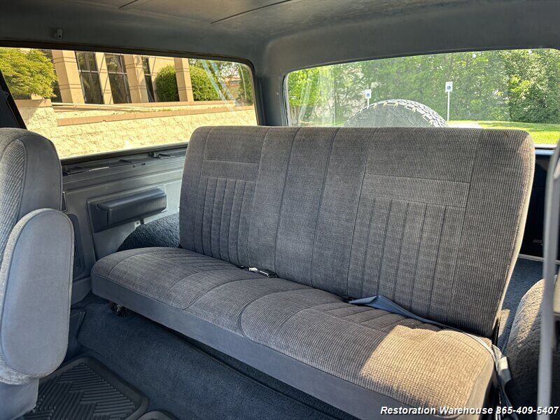 Ford-Bronco-1989-11