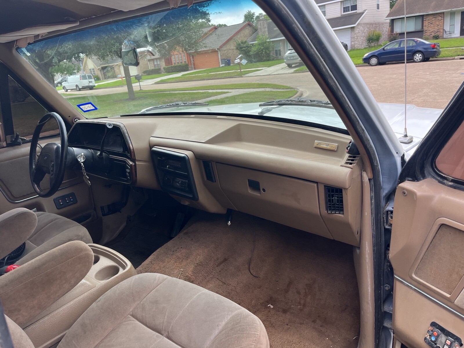 Ford-Bronco-1989-12