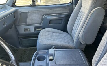Ford-Bronco-1989-13