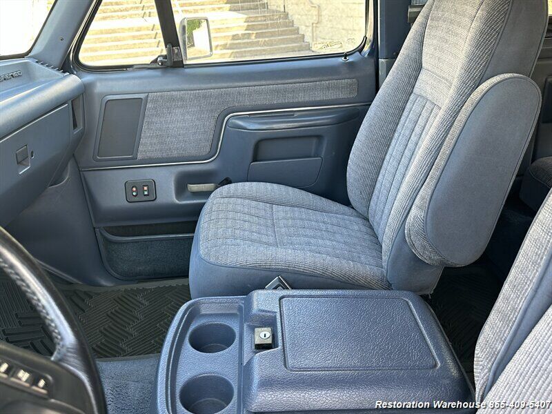 Ford-Bronco-1989-13