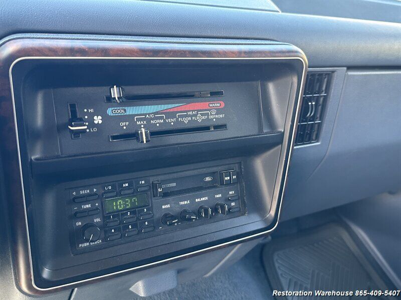 Ford-Bronco-1989-14