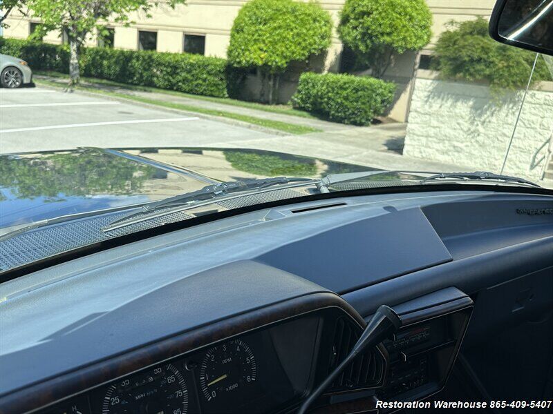 Ford-Bronco-1989-15