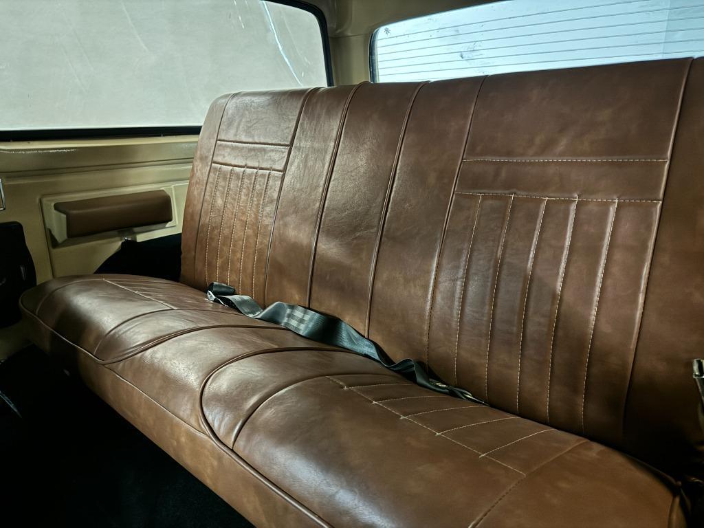 Ford-Bronco-1989-2d-Utility-4wd-10