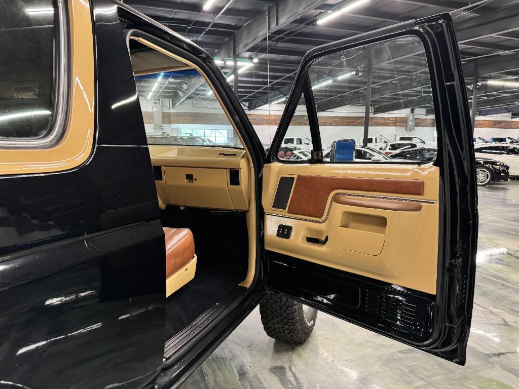 Ford-Bronco-1989-2d-Utility-4wd-12