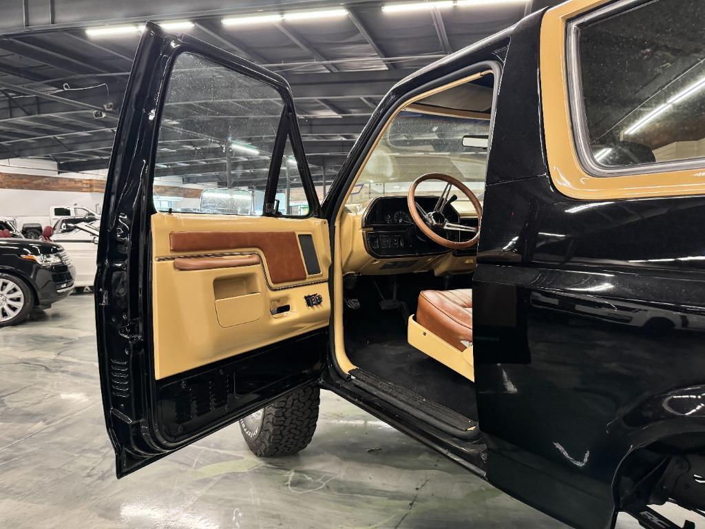 Ford-Bronco-1989-2d-Utility-4wd-8