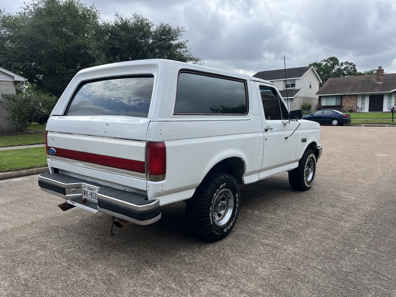 Ford-Bronco-1989-6