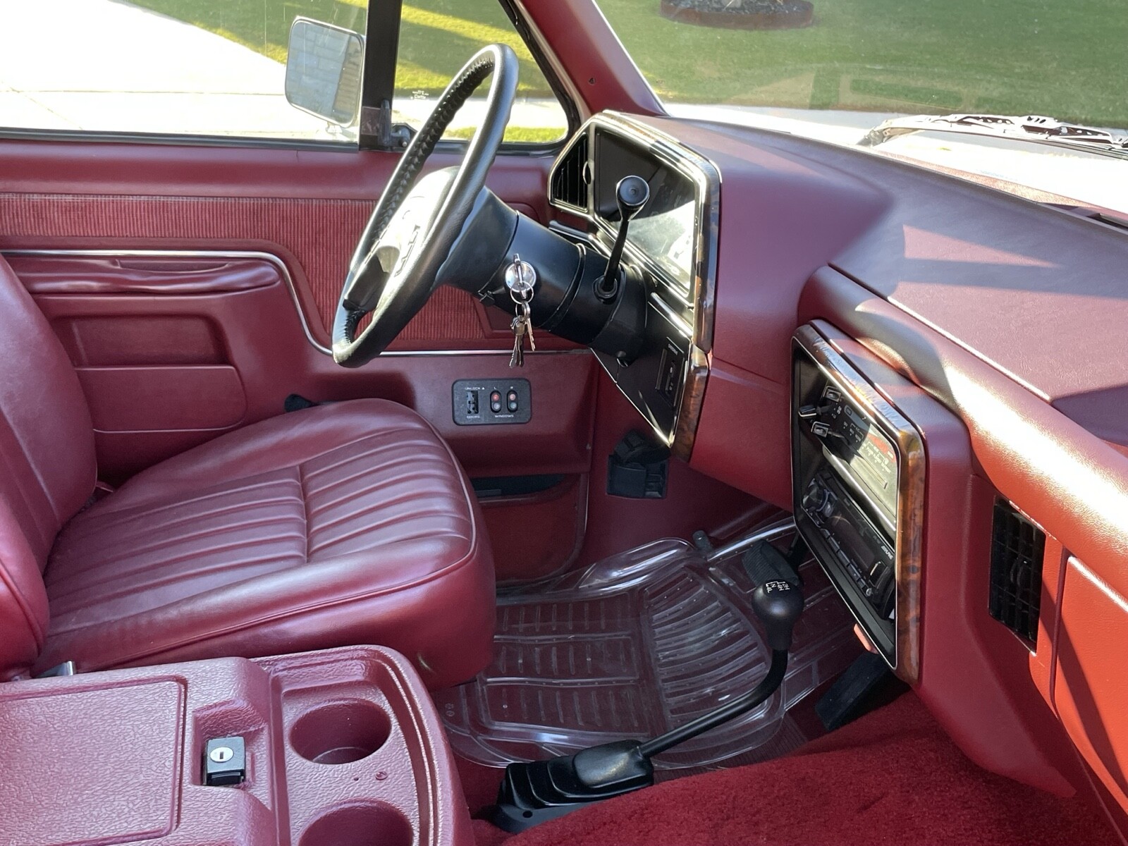 Ford-Bronco-1990-10