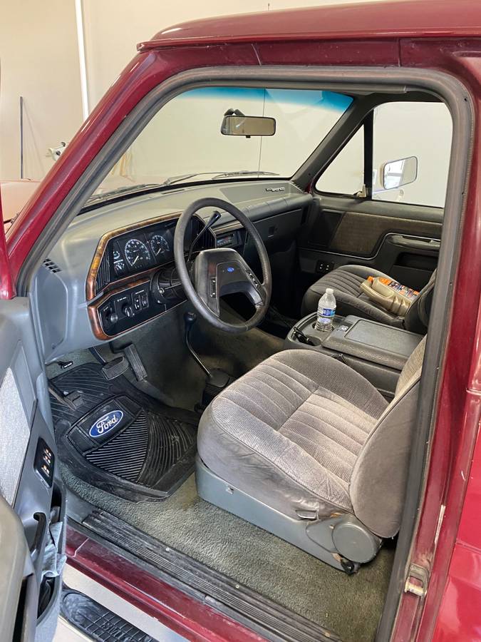 Ford-Bronco-1991-16