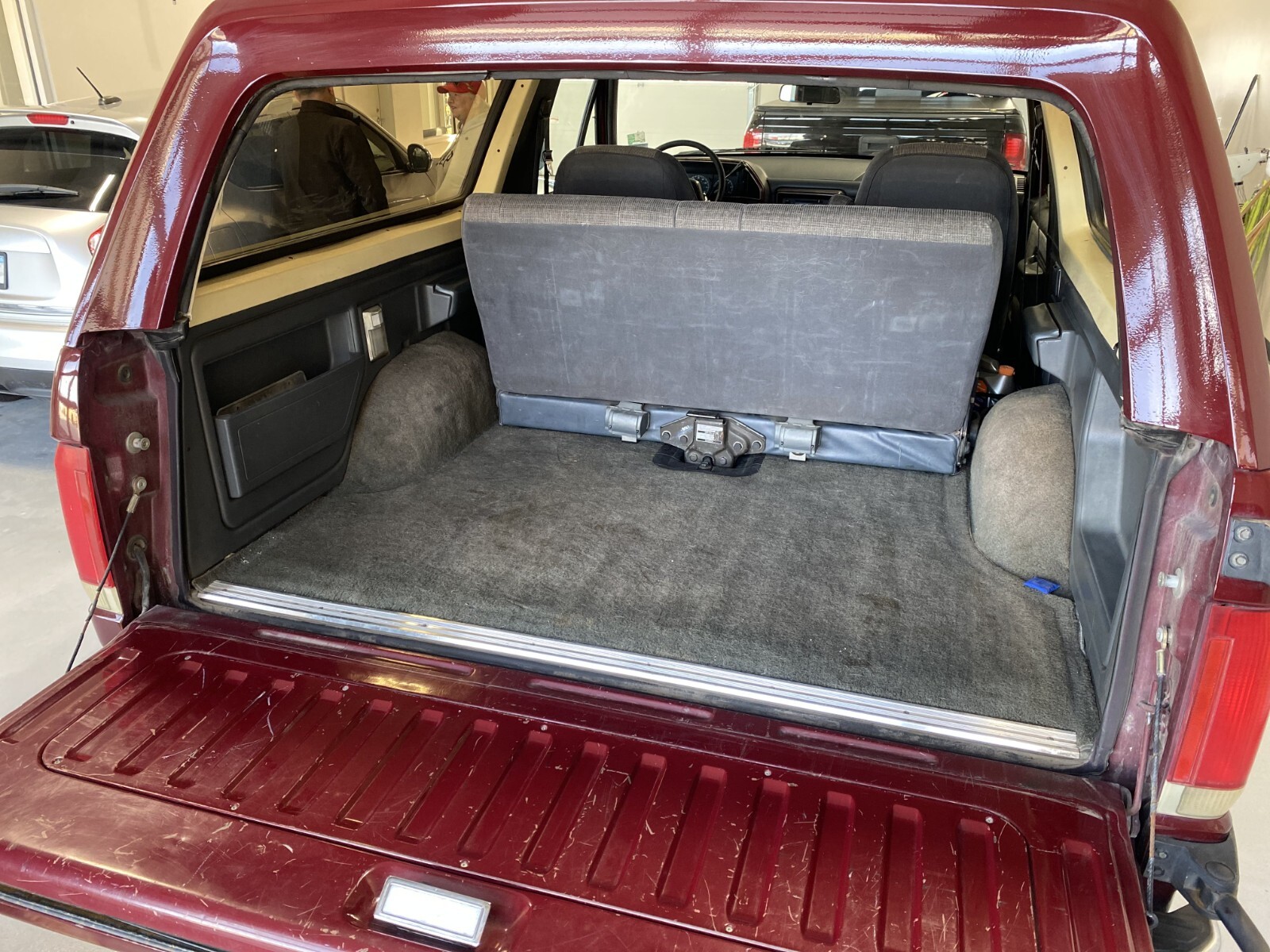 Ford-Bronco-1991-18