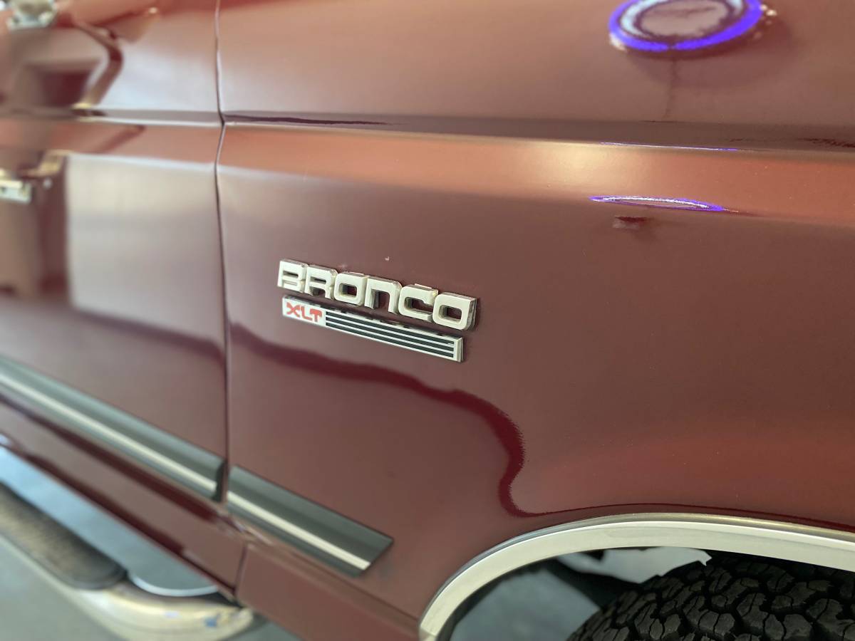 Ford-Bronco-1991-5