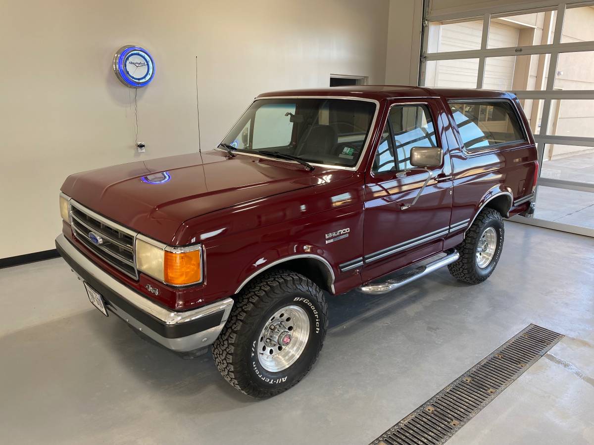 Ford-Bronco-1991-8