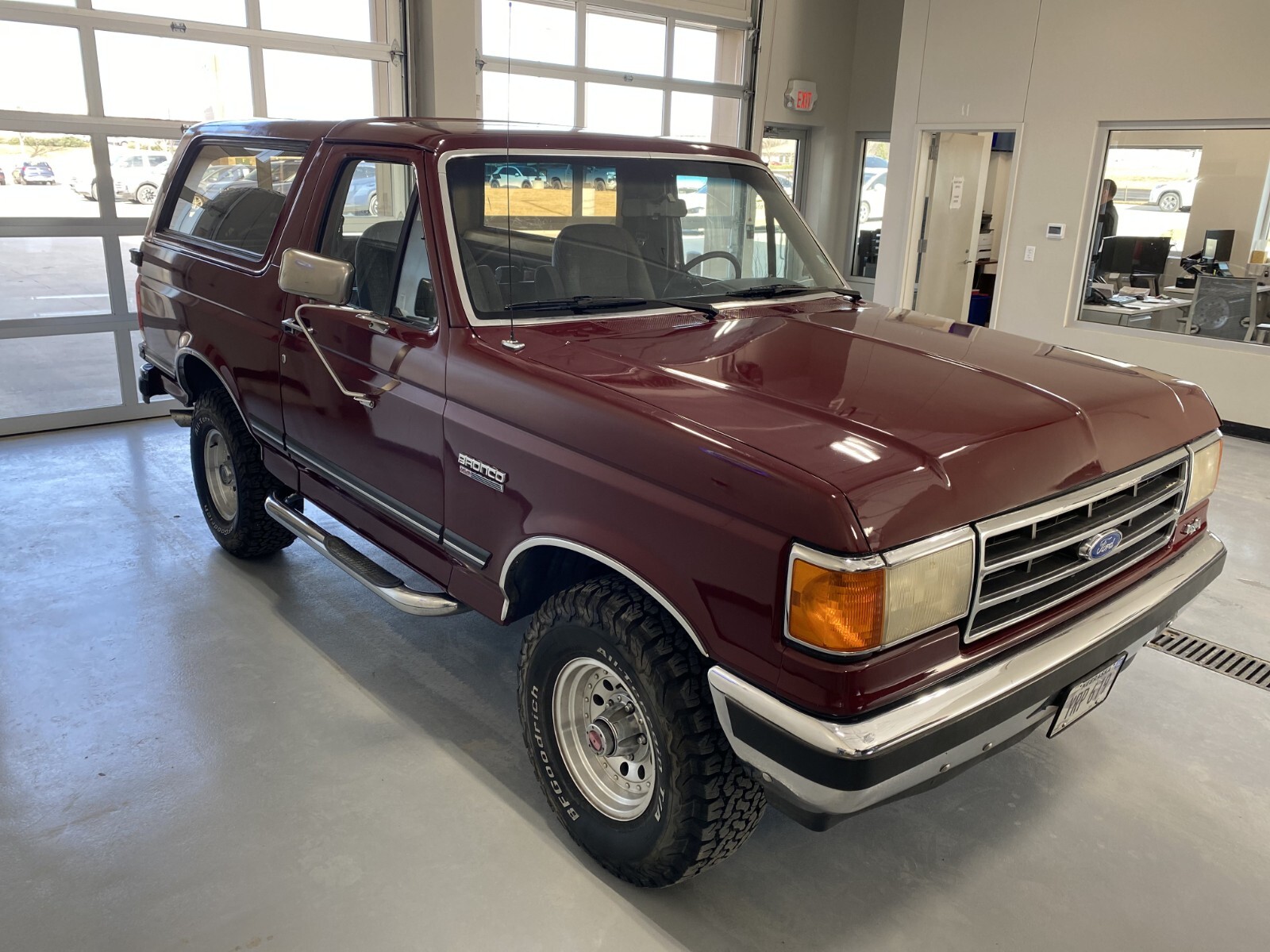 Ford-Bronco-1991