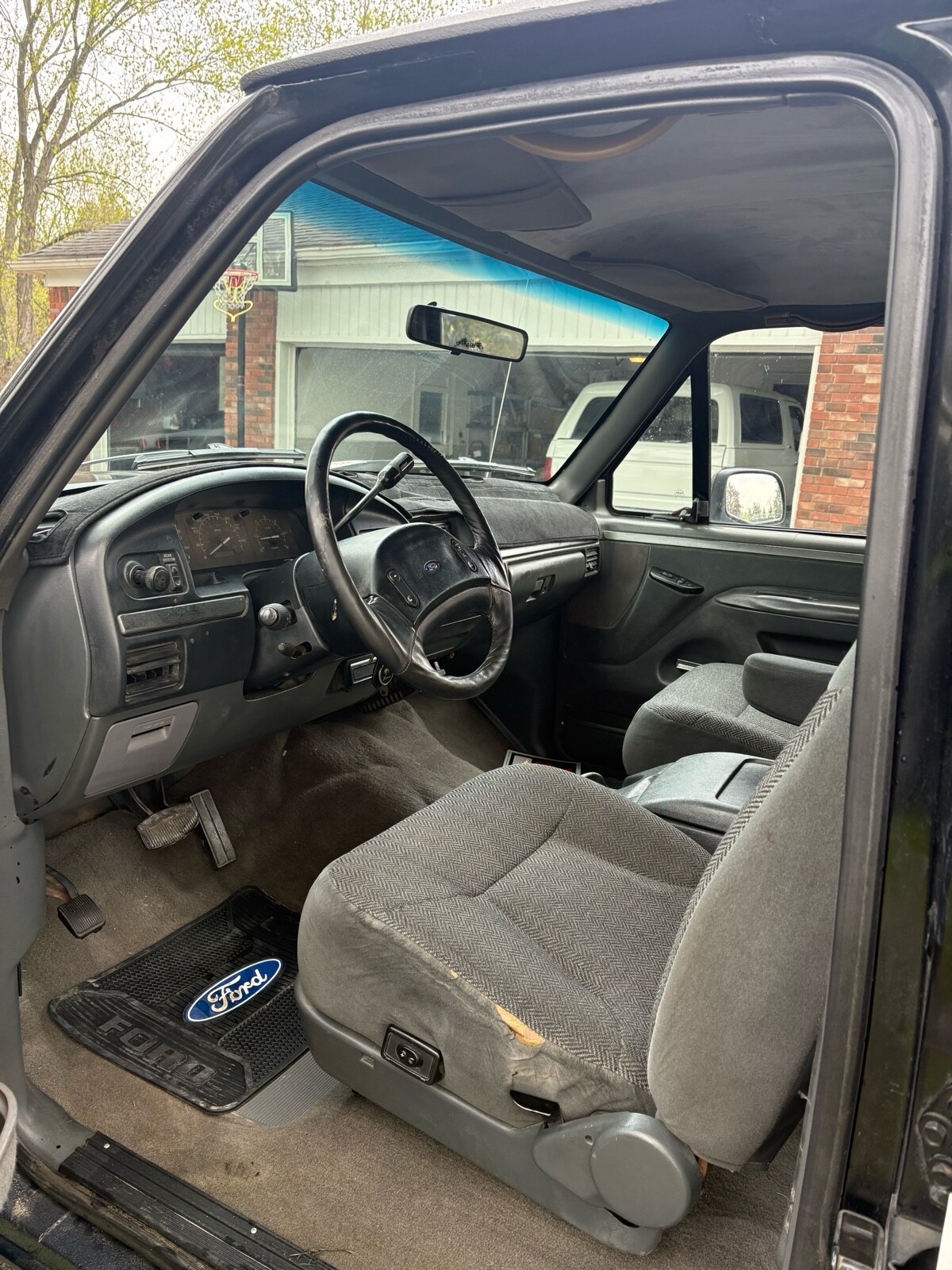 Ford-Bronco-1992-10