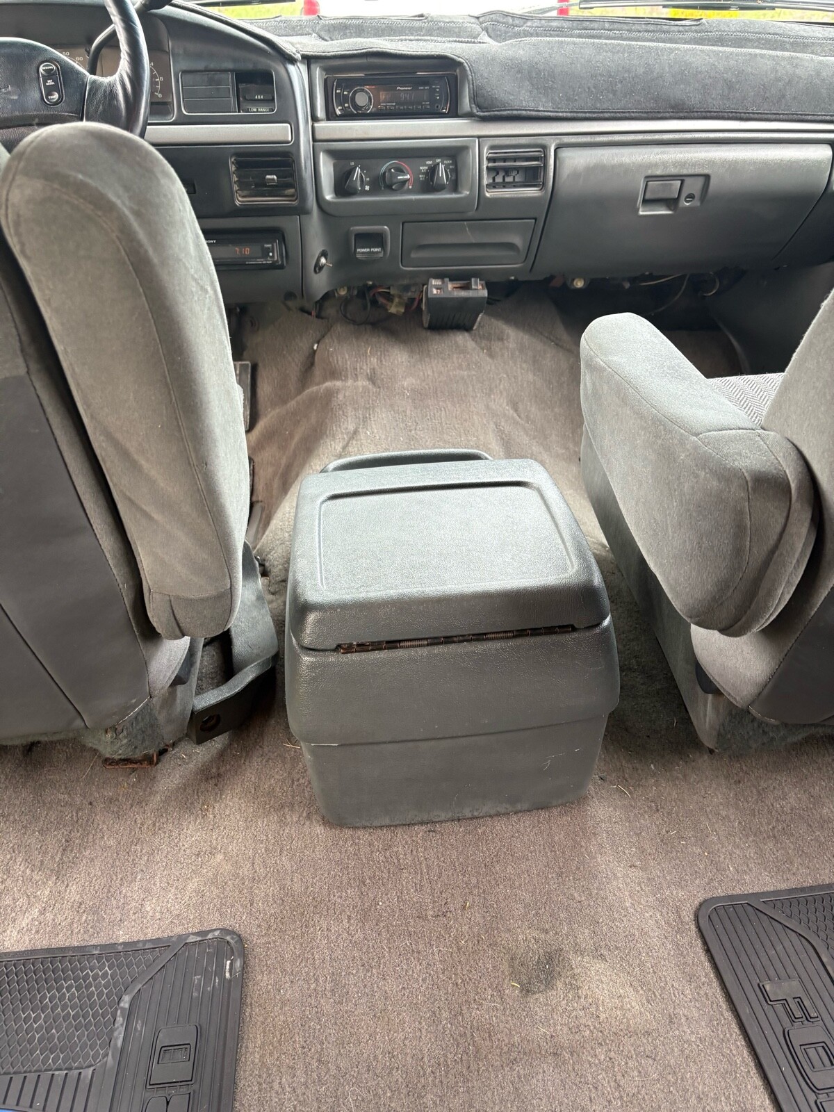 Ford-Bronco-1992-12