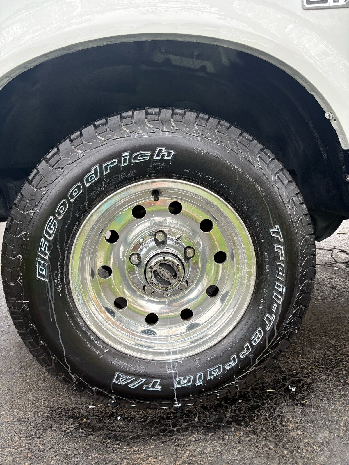 Ford-Bronco-1992-5