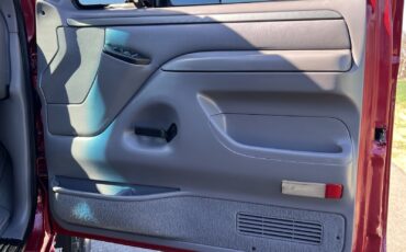 Ford-Bronco-1995-26