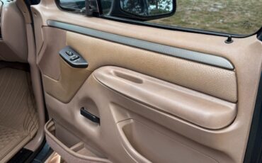Ford-Bronco-1995-8