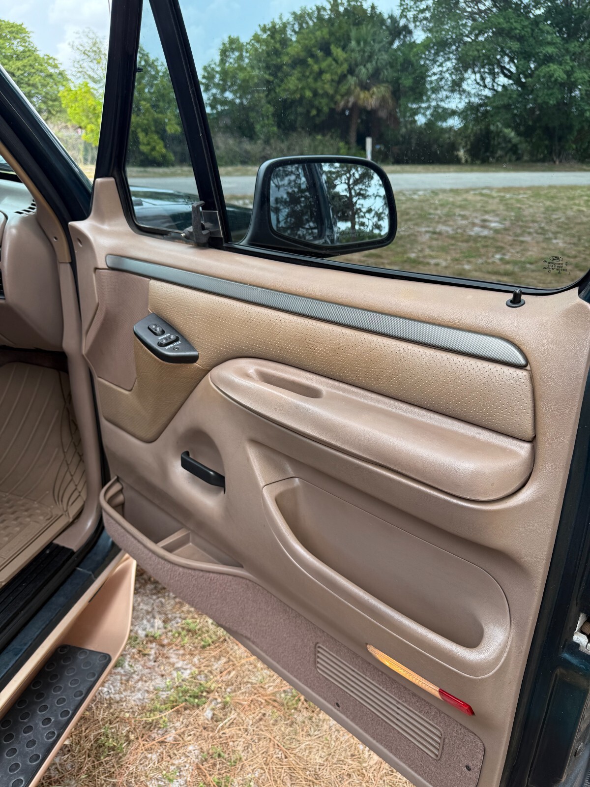 Ford-Bronco-1995-8