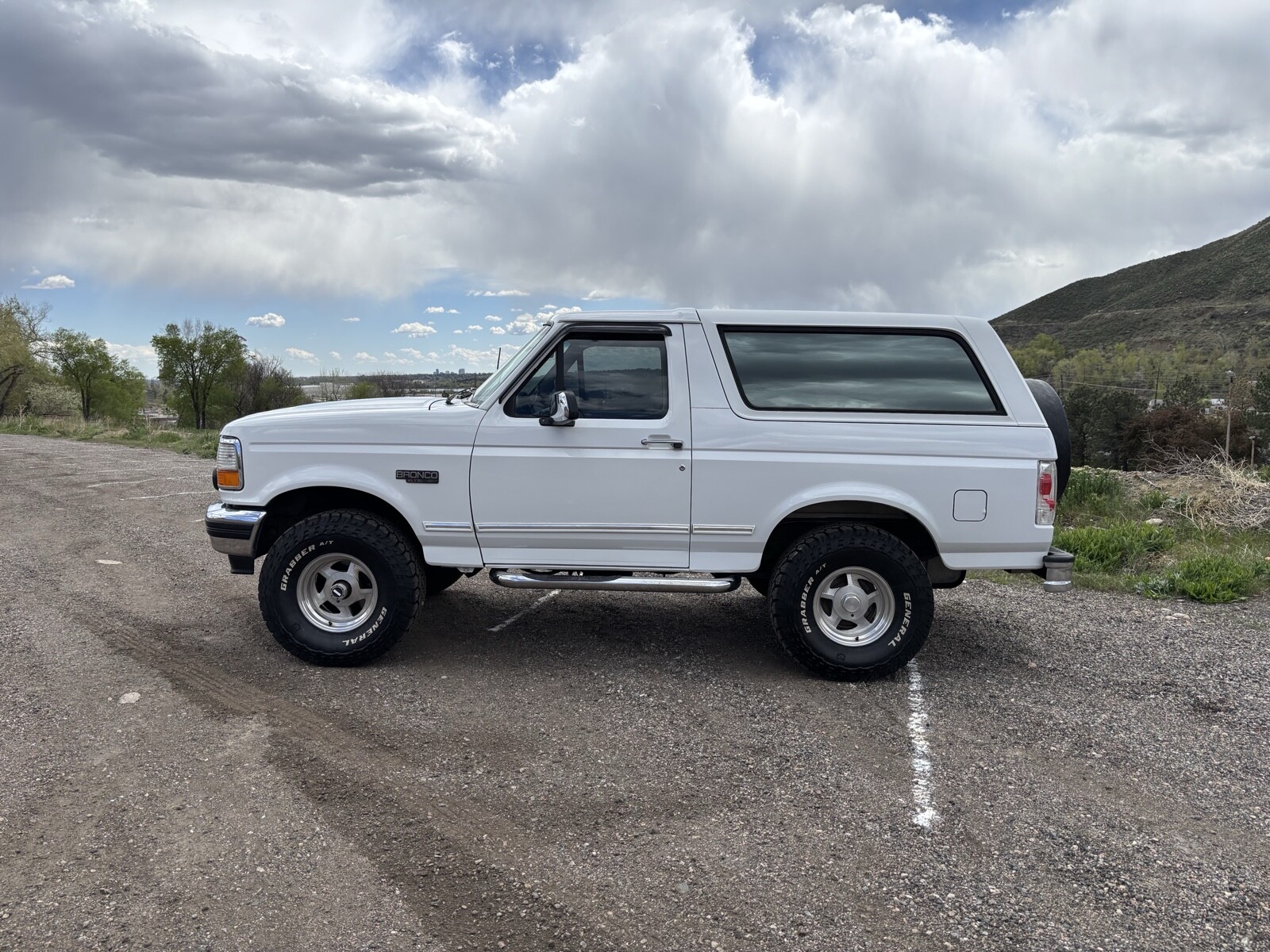 Ford-Bronco-1995-SUV-15