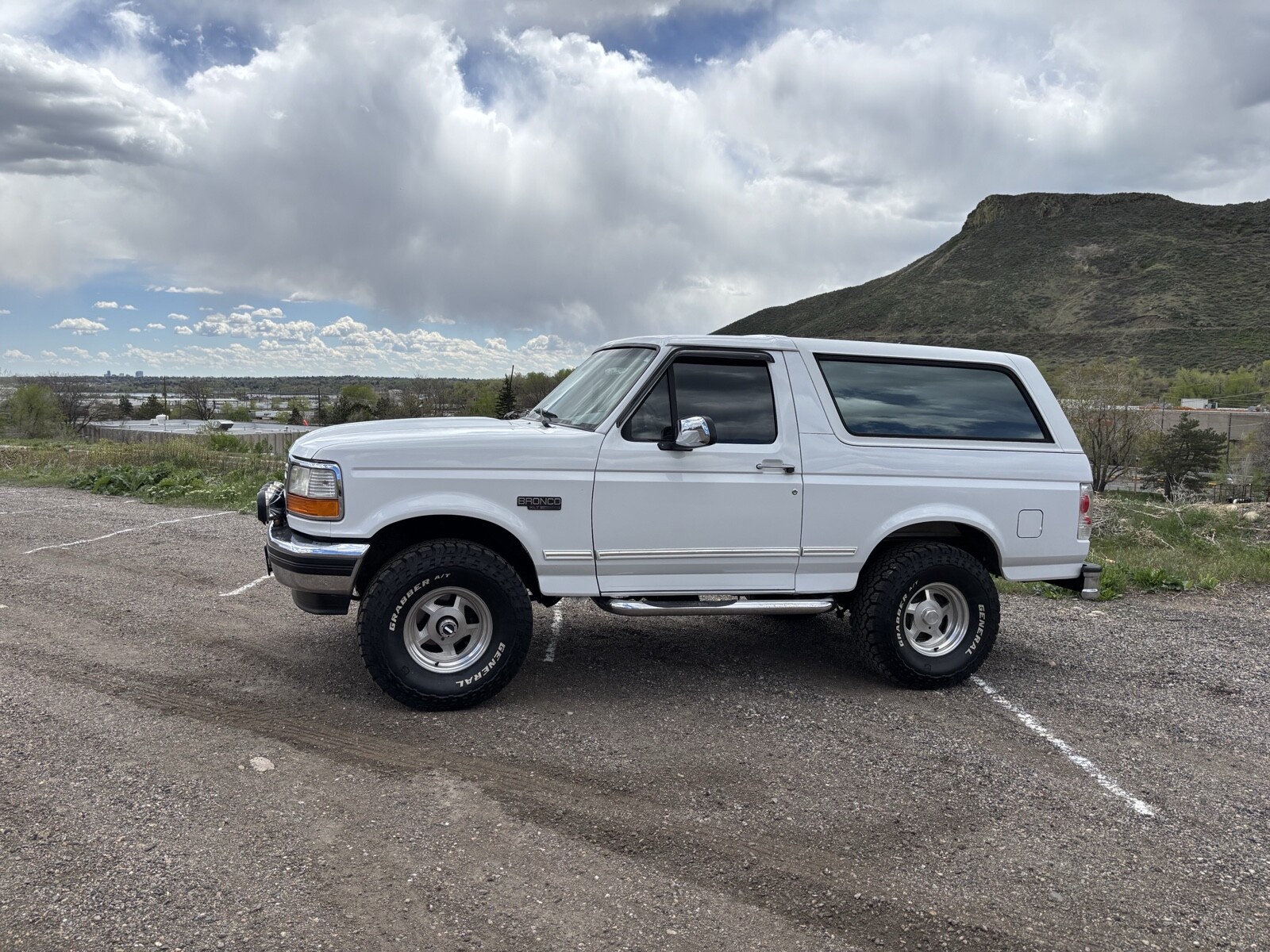 Ford-Bronco-1995-SUV-16
