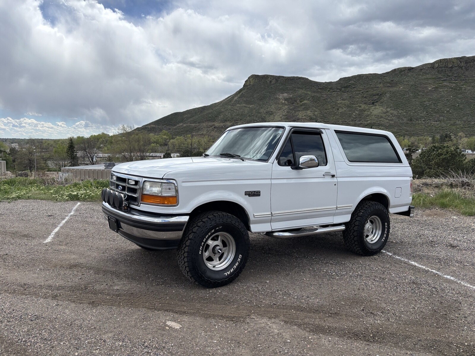 Ford-Bronco-1995-SUV-17