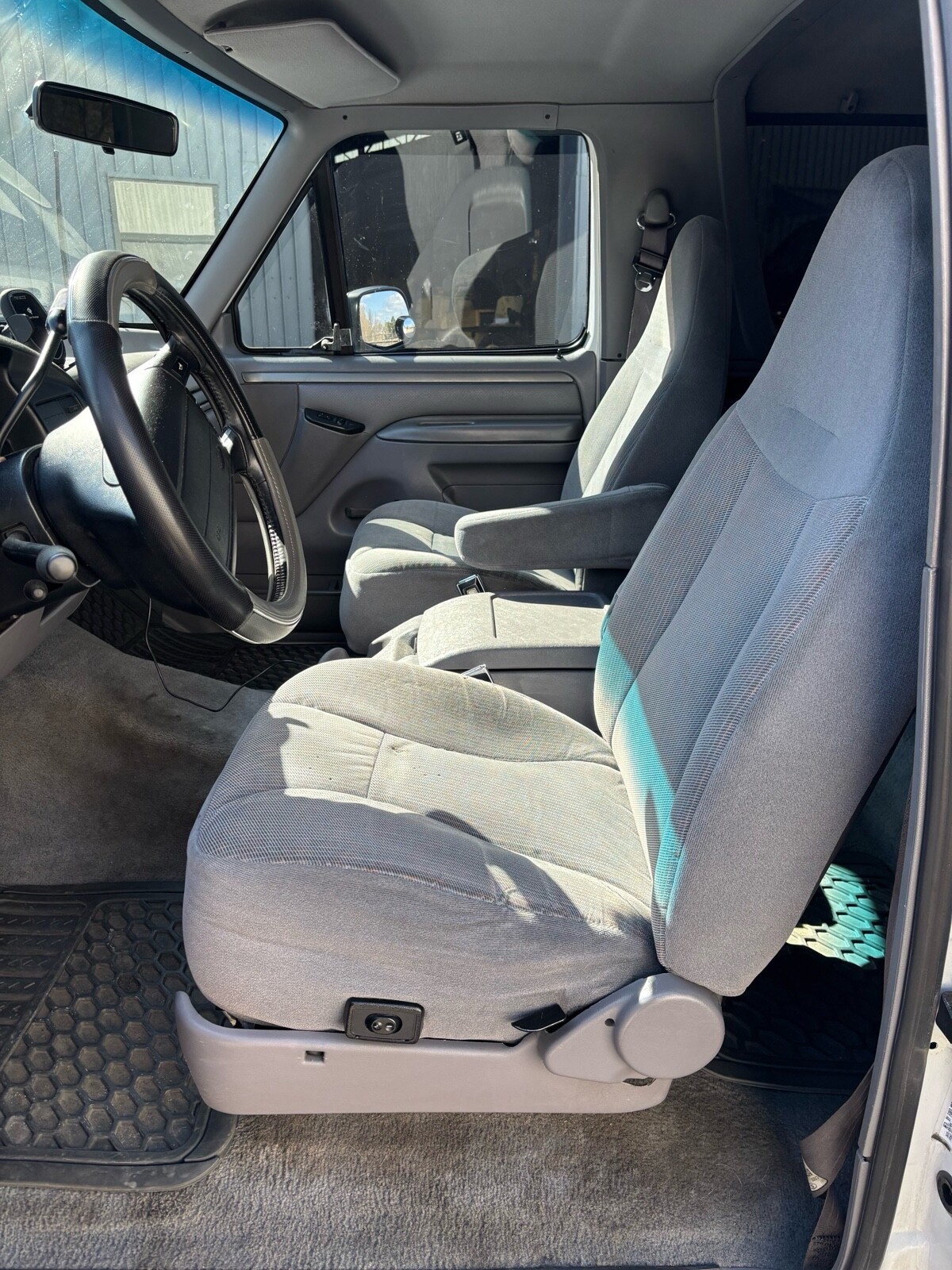 Ford-Bronco-1995-SUV-25