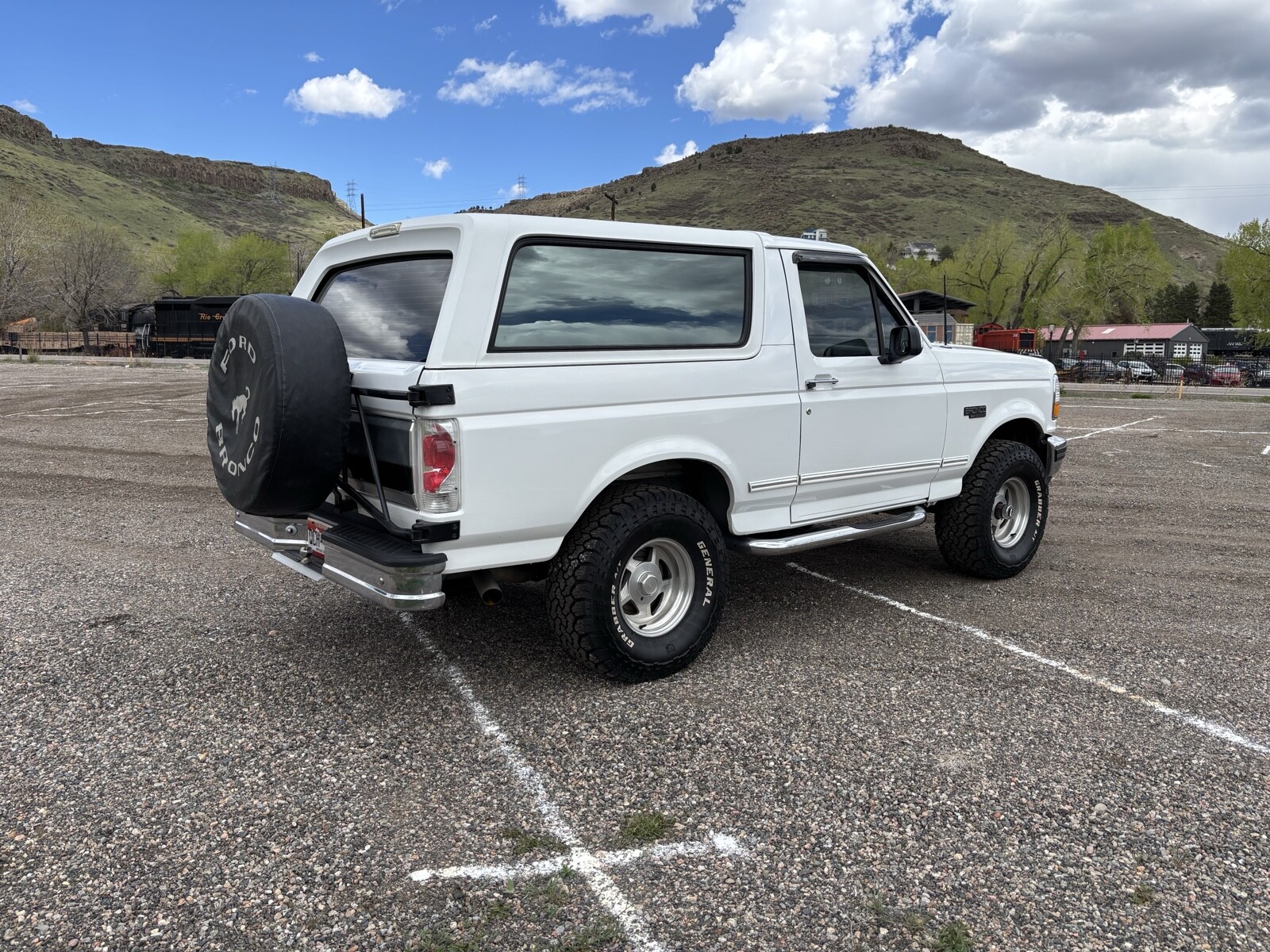 Ford-Bronco-1995-SUV-8
