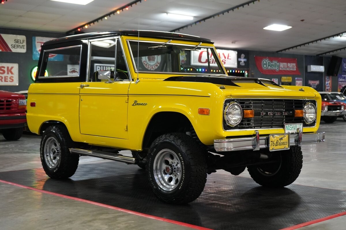 Ford-Bronco-4x4-1976-SUV-24