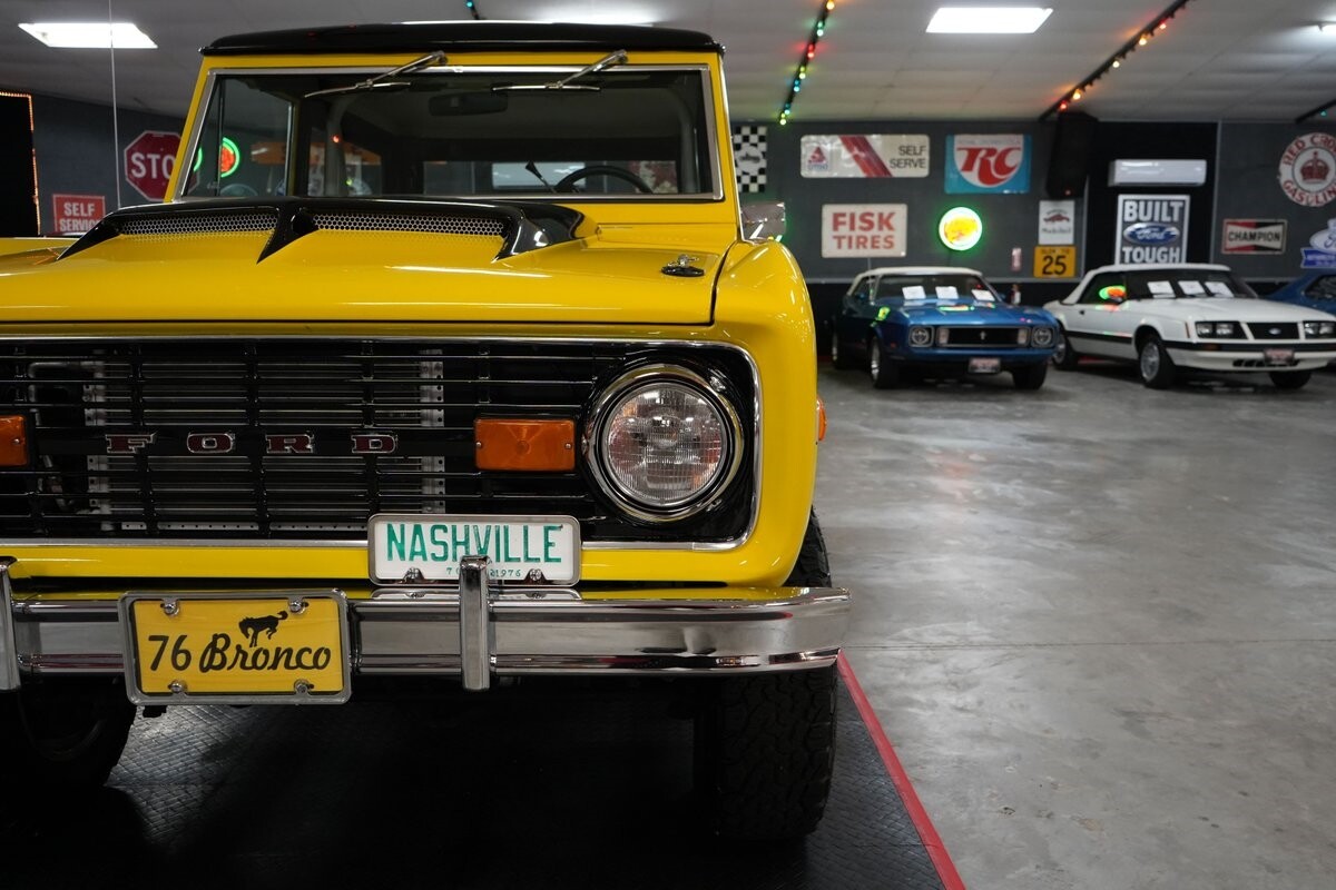 Ford-Bronco-4x4-1976-SUV-27