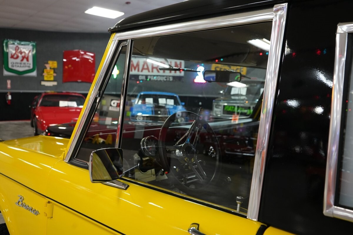 Ford-Bronco-4x4-1976-SUV-39