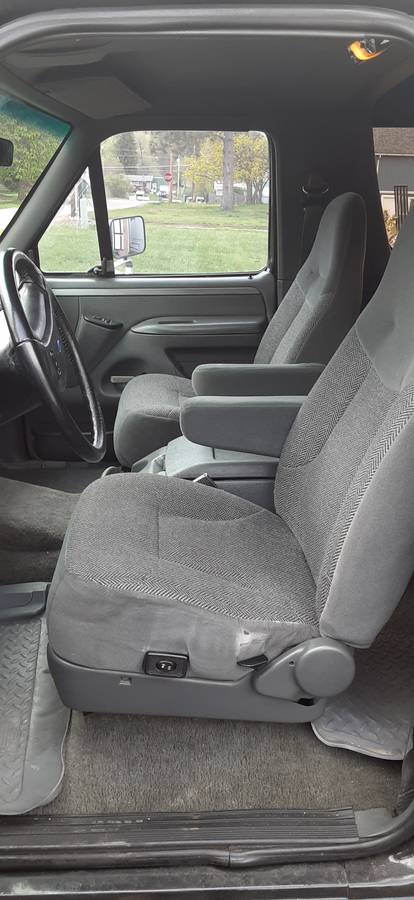Ford-Bronco-4x4-1993-3