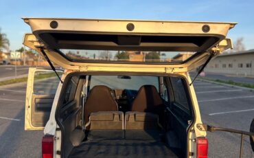 Ford-Bronco-II-1990-2