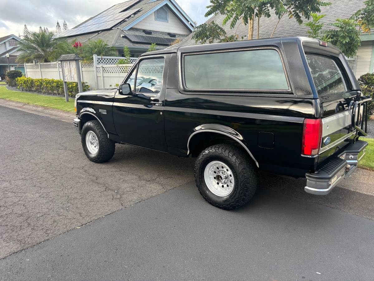 Ford-Bronco-eddie-bauer-1993-black-2