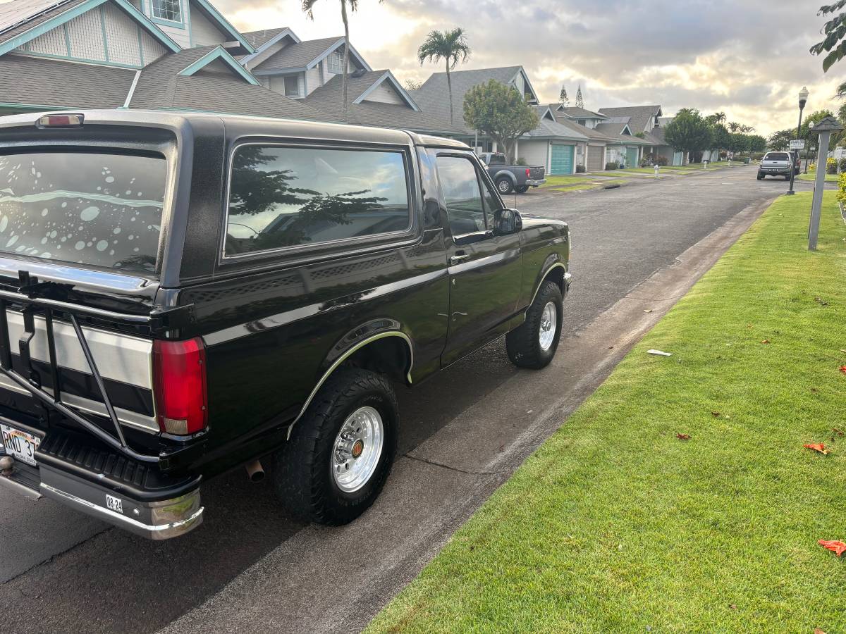 Ford-Bronco-eddie-bauer-1993-black-3