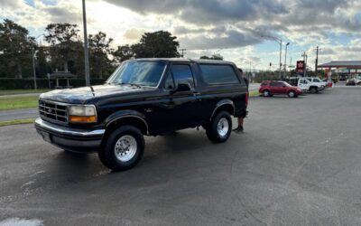 Ford Bronco eddie bauer  1993 black