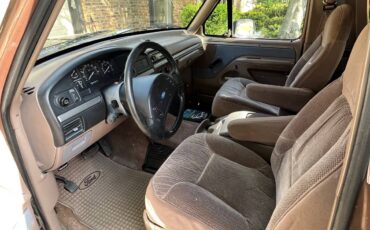 Ford-Bronco-eddie-bauer-4x4-1992-brown-4