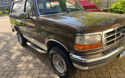 Ford Bronco eddie bauer 4x4  1992 brown