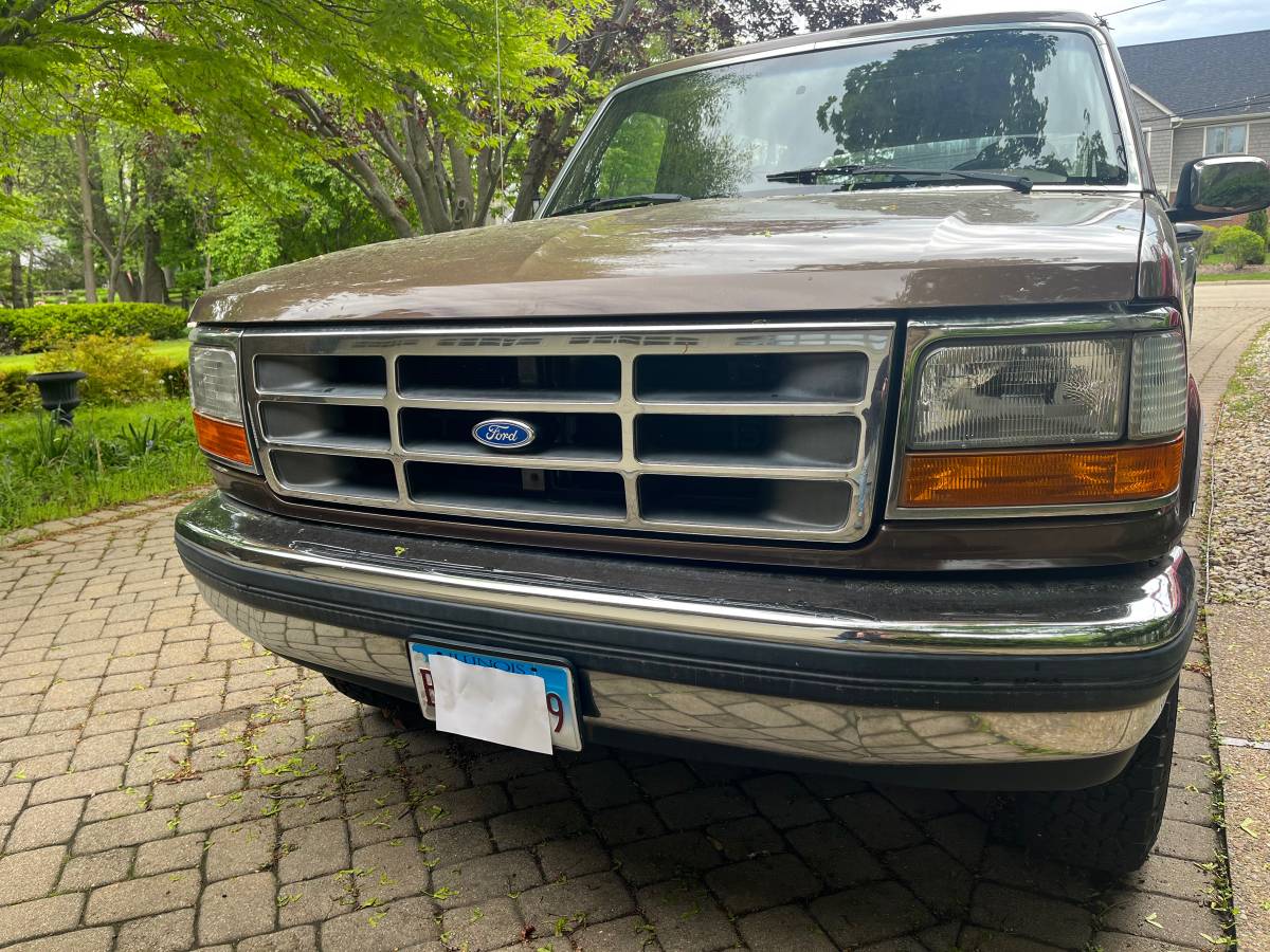 Ford-Bronco-eddie-bauer-4x4-1992-brown-7