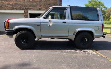 Ford-Bronco-ll-1989-silver-1
