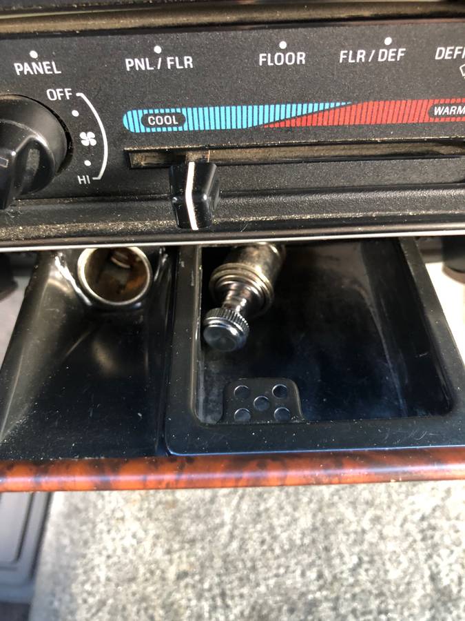 Ford-Bronco-ll-1989-silver-18