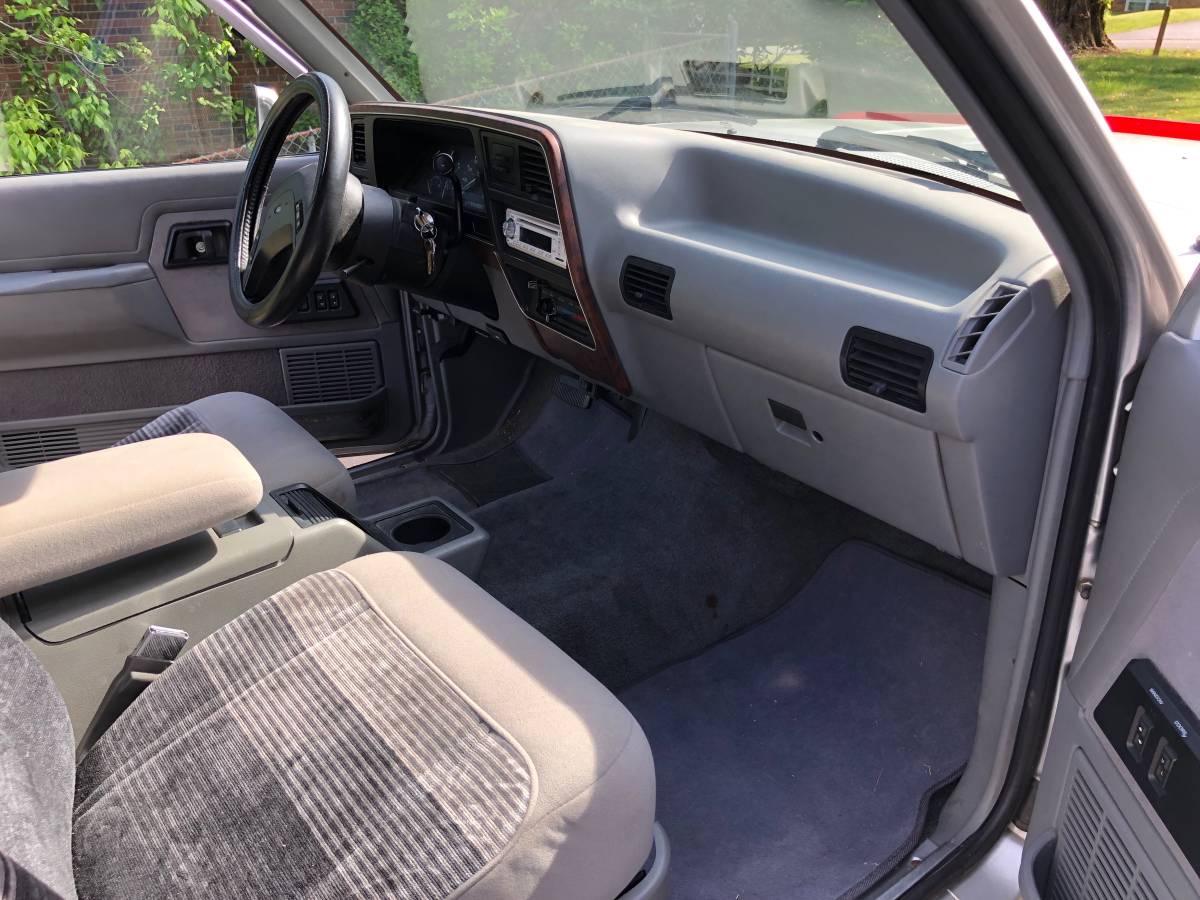 Ford-Bronco-ll-1989-silver-9